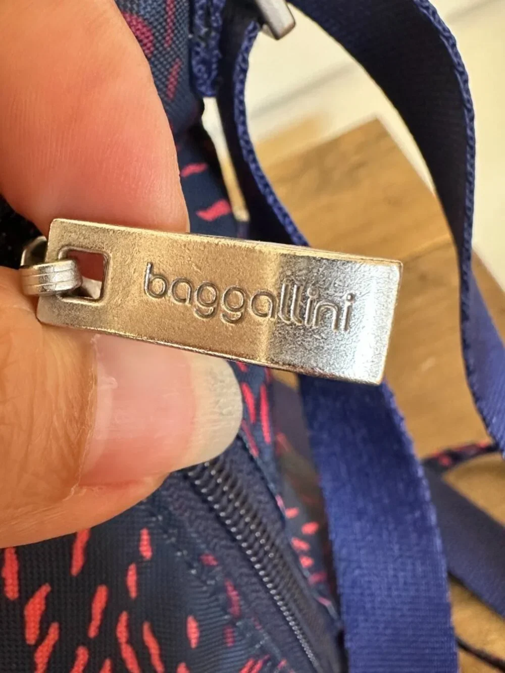 Baggallini Crossbody Legacy with RFID Wristlet 7.5